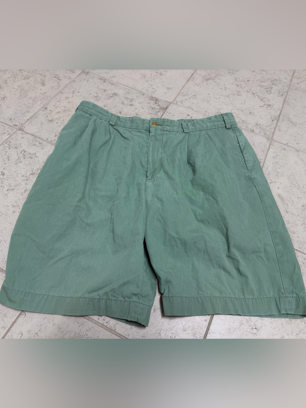 Bill’s Khakis Men's Classic green 100% Cotton Shorts Casual Summer size 36
